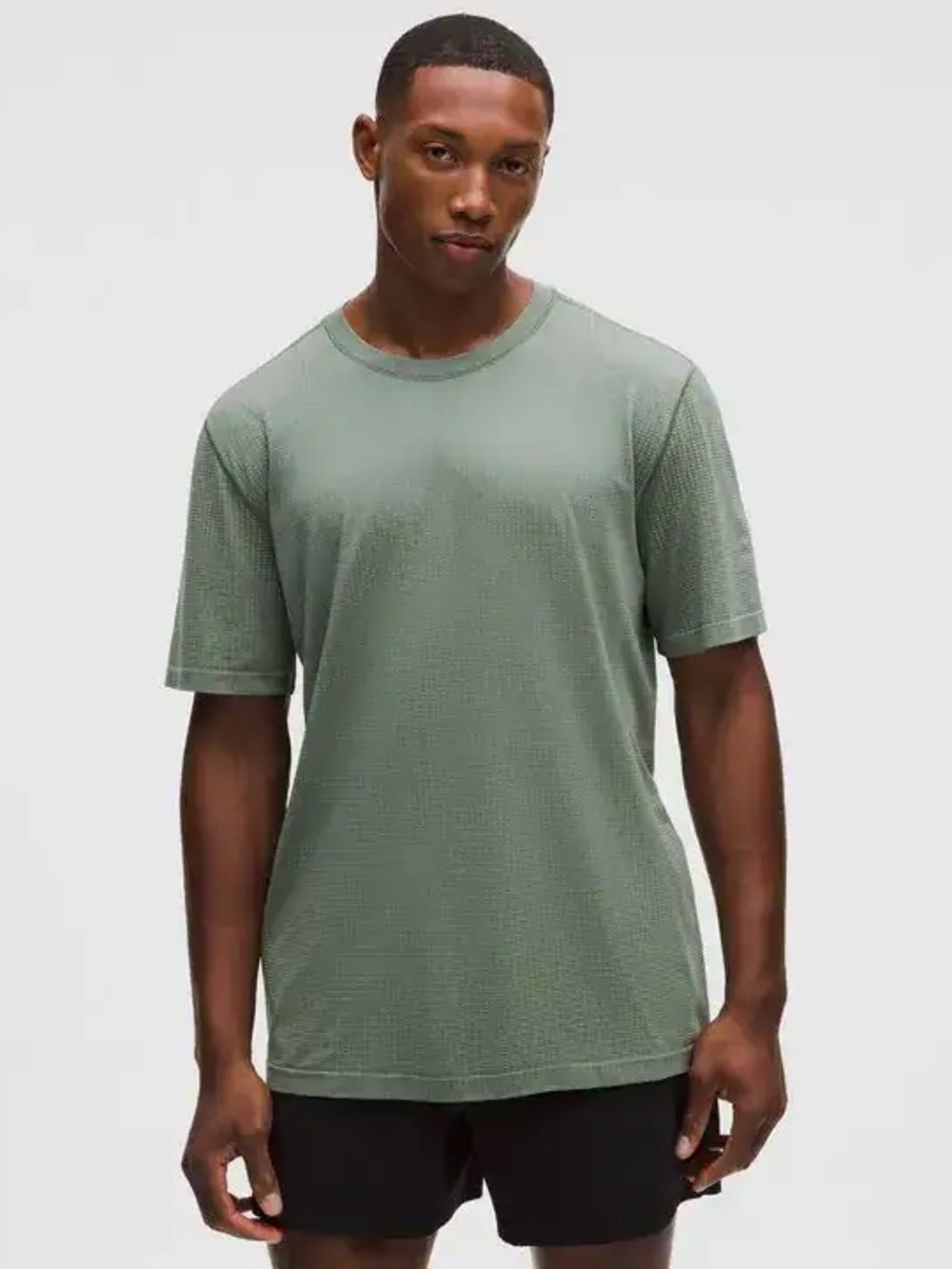 Lululemon Metal Vent Tech Short Sleeve Tee Green
Men’s XL - Picture 8 of 8